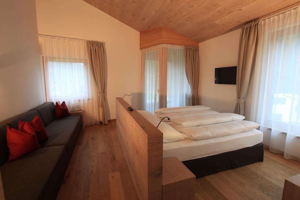 Garni Tramans Bed & Breakfast Selva di Val Gardena Room photo